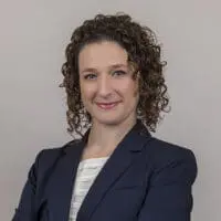 Simone T. Raess, Associate