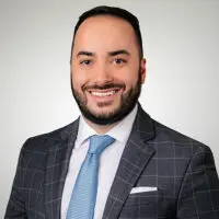 Xyzlo Lee, Associate