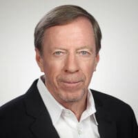 Lowell E. Thomas, Partner International attorney in our Tucson location.